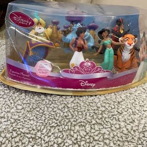 Disney play set figures Alladin
